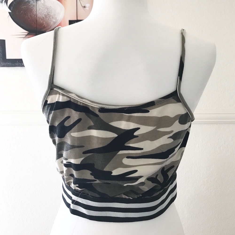 Camouflaged crop top